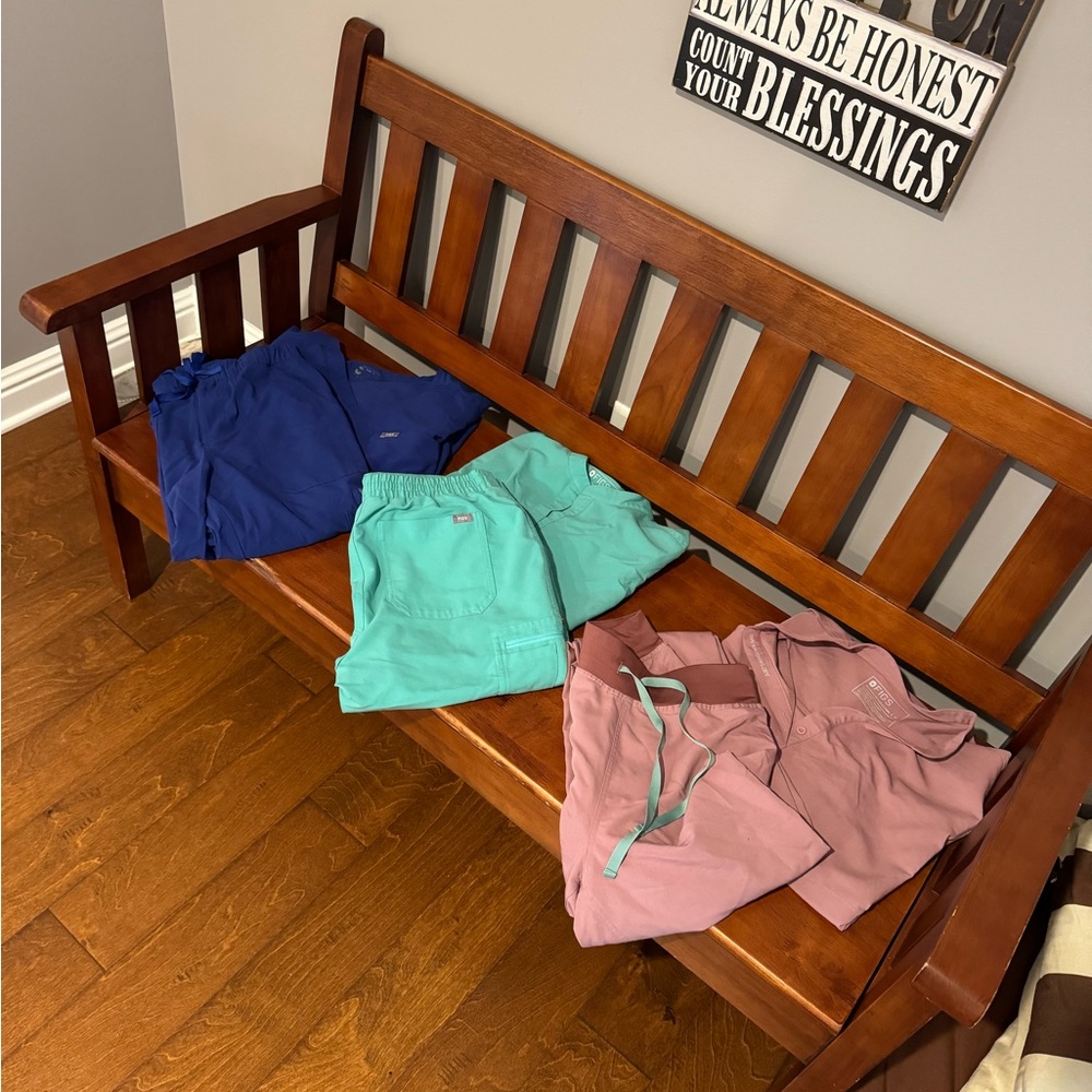 BLUE figs scrubs set